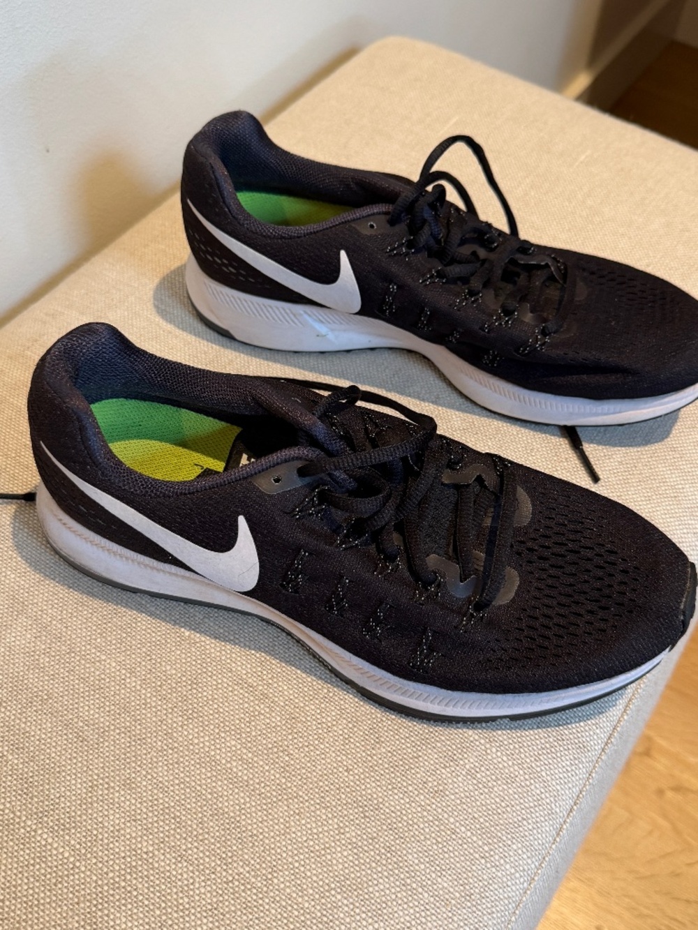 NIKE ZOOM PEGASUS 33 RUNNING SHOES